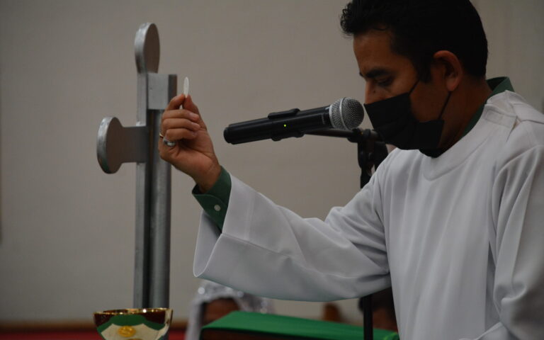 Celebración de la Palabra/ Celebration of the Word of God