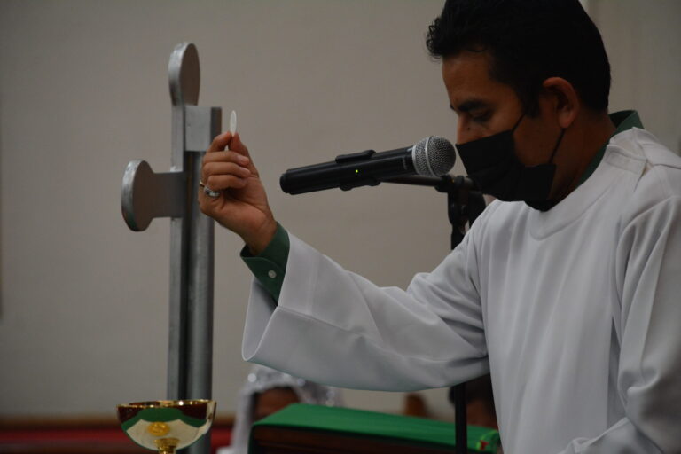 Celebración de la Palabra/ Celebration of the Word of God