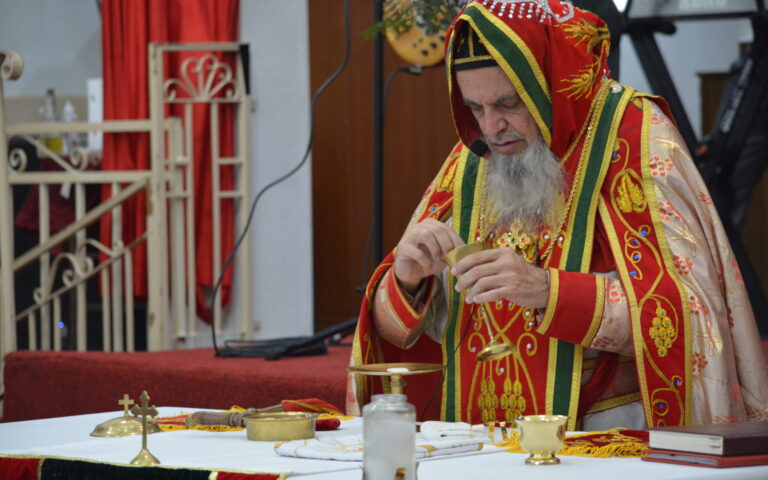 La Santa Misa/ Holy Mass