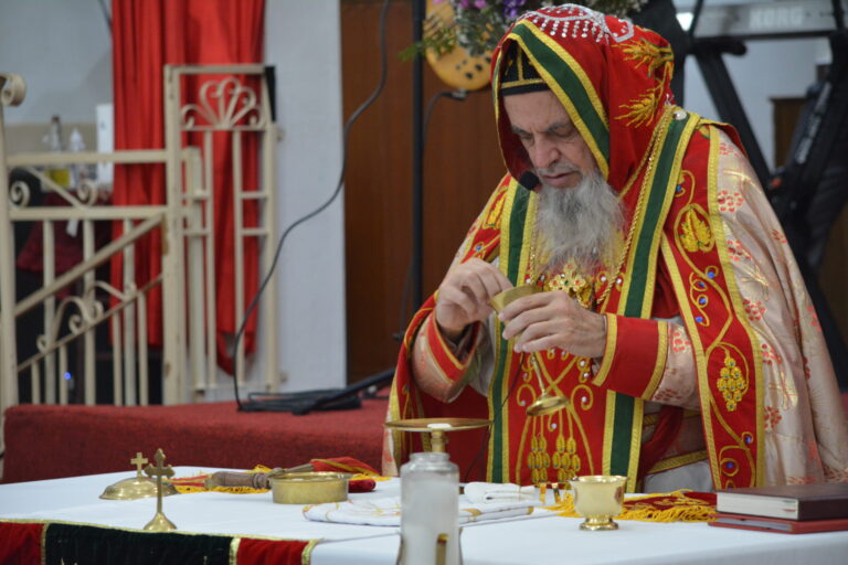 La Santa Misa/ Holy Mass