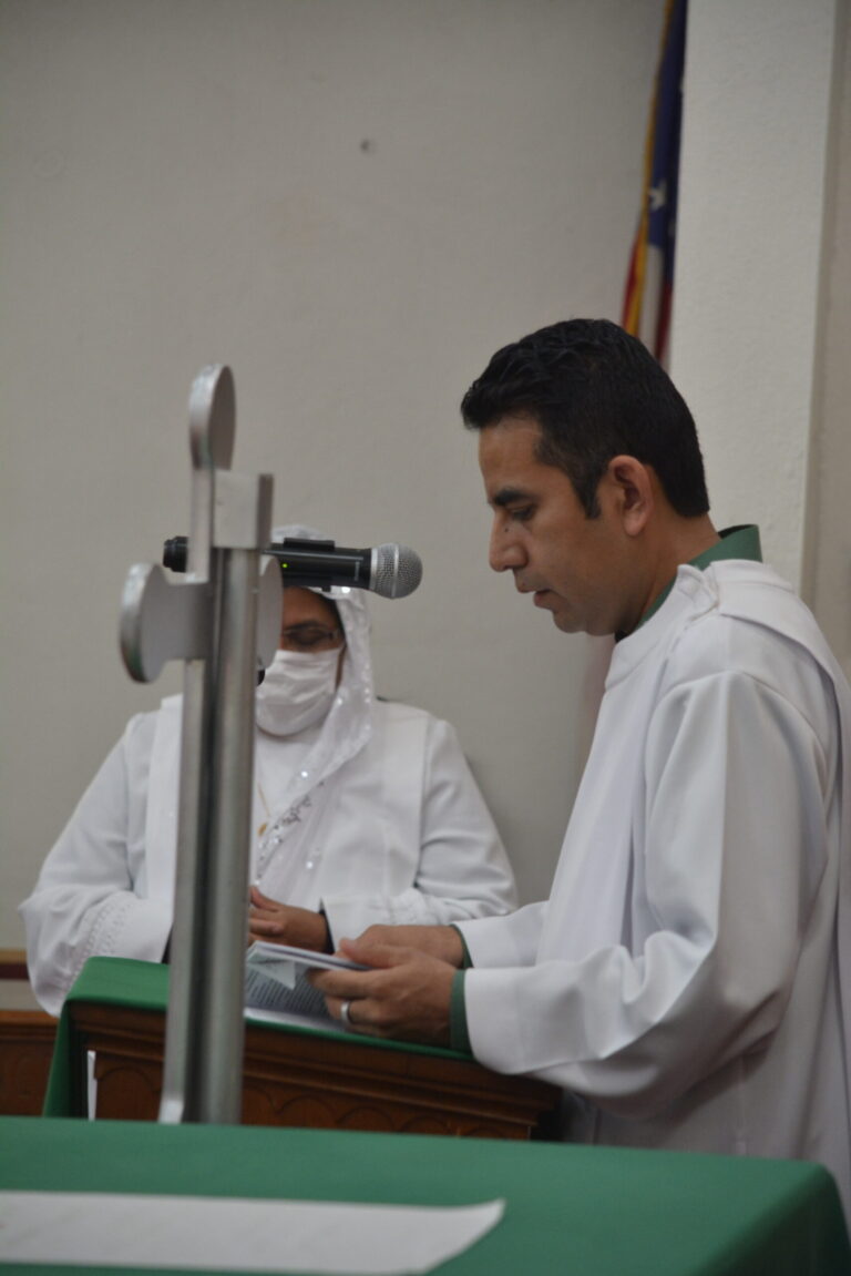 Celebración de la Palabra/ Celebration of the Word of God