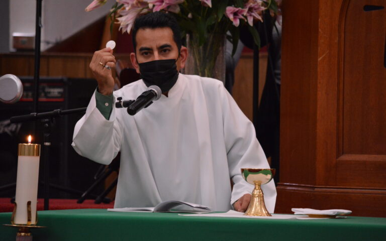 Celebración de La Palabra/ Celebration of the Word of God