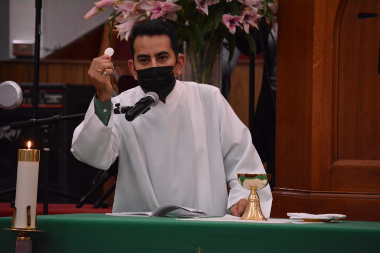 Celebración de La Palabra/ Celebration of the Word of God