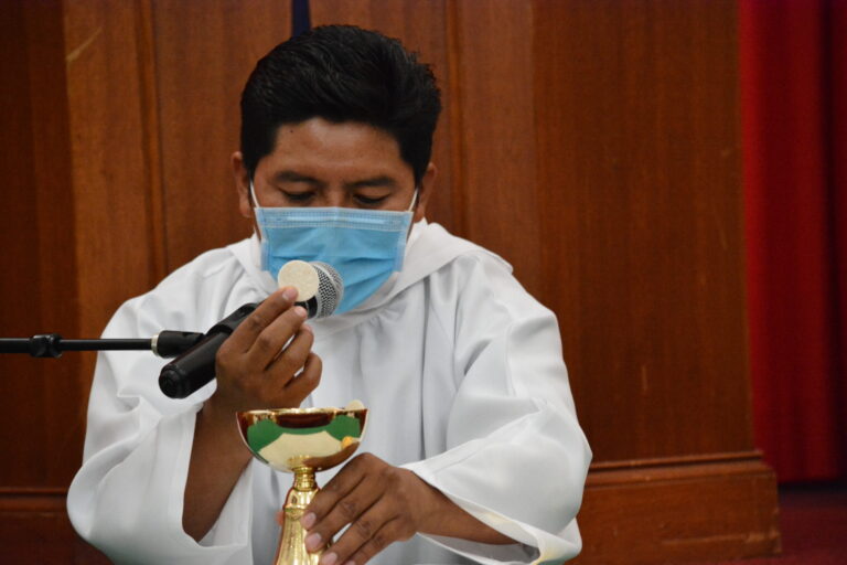 Celebración de La Palabra/ Celebration of the Word of God