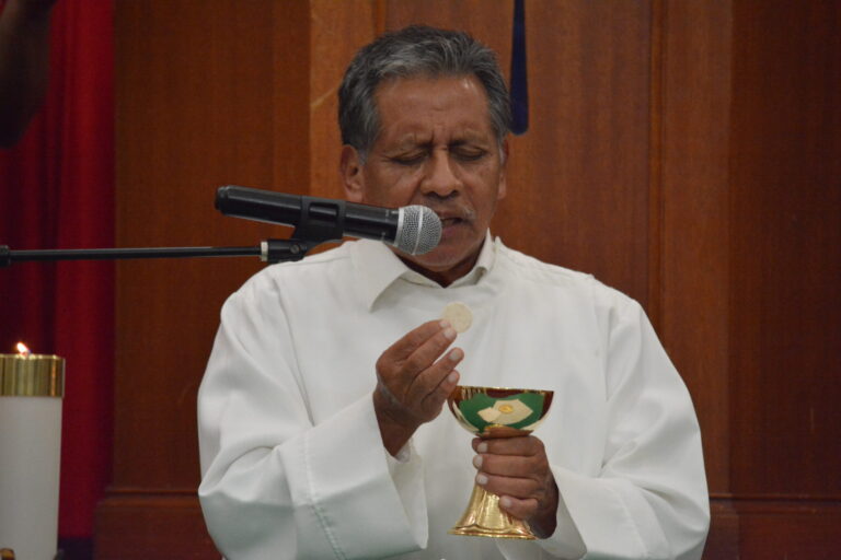 Celebración de La Palabra/ Celebration of the Word of God